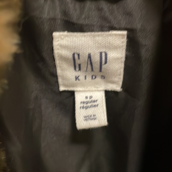 Beautiful girl faux fur coat - Picture 3 of 7